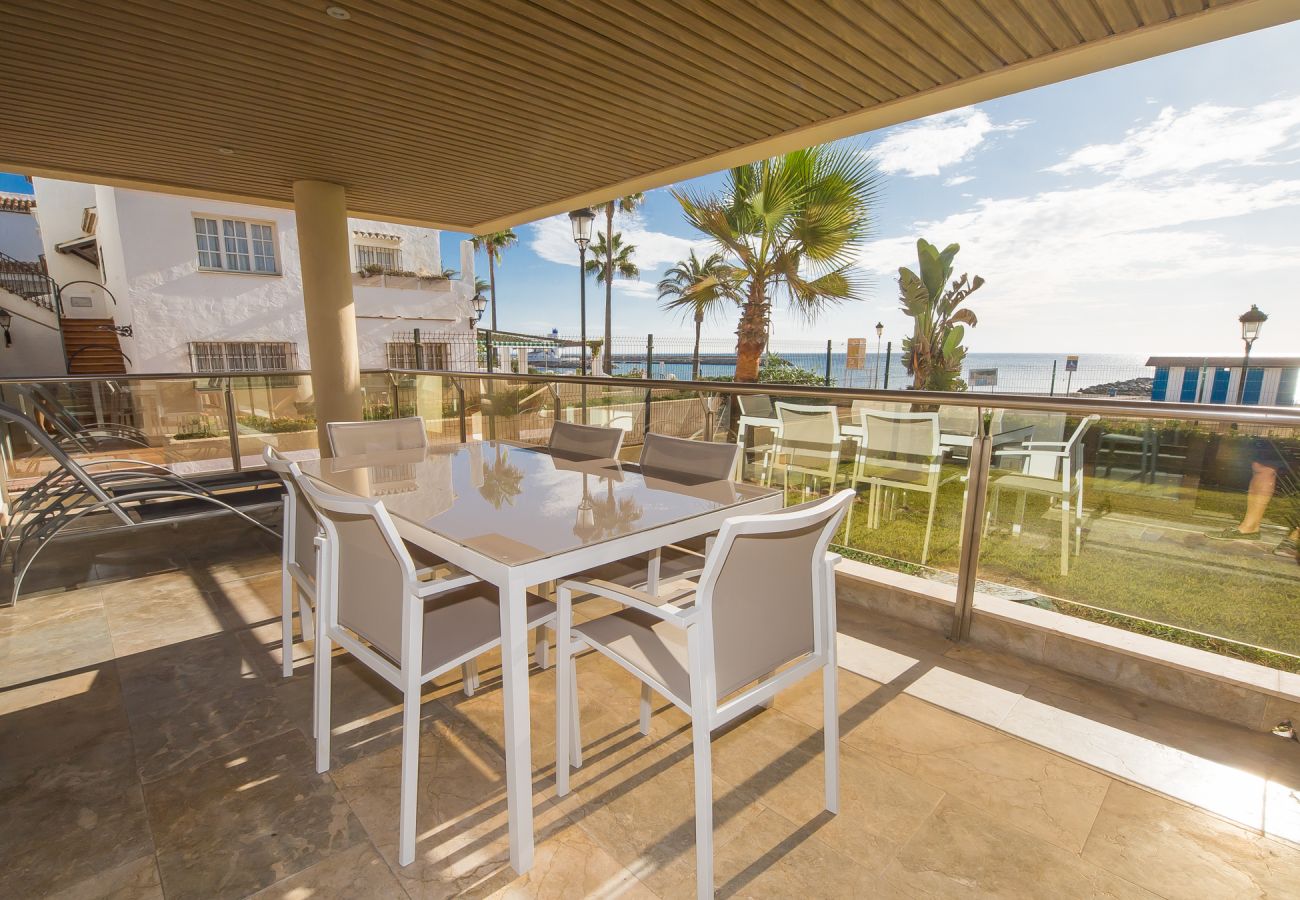 Marina del Castillo, apartment for holiday rentals in Duquesa